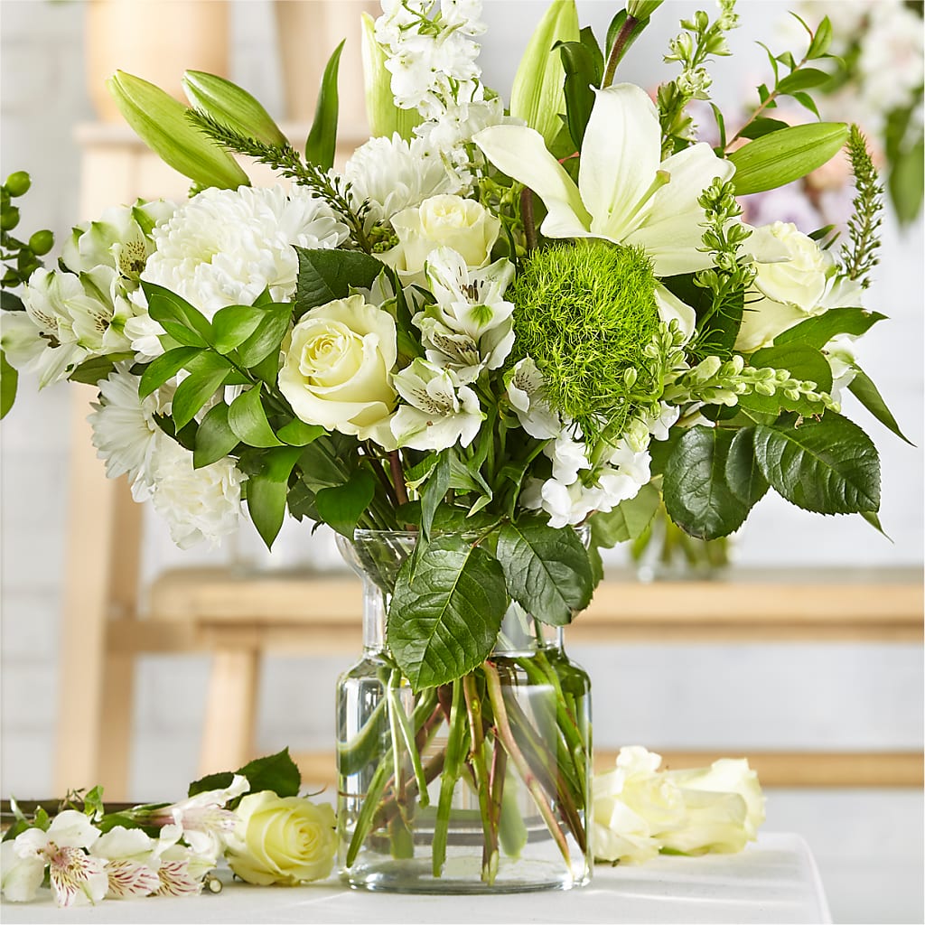 Classic Ivory – A Florist Original – Guilles Flowers Santa Clara, San Jose CA