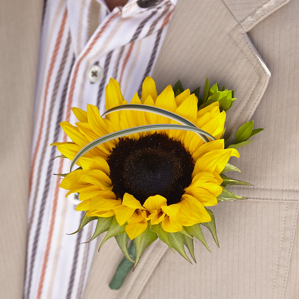 Free Spirit Boutonniere – Guilles Flowers Santa Clara, San Jose CA