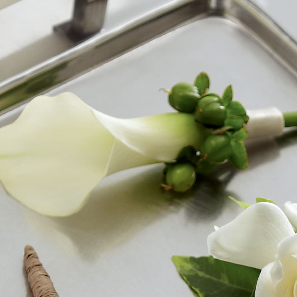 White Calla Boutonniere – Guilles Flowers Santa Clara, San Jose CA
