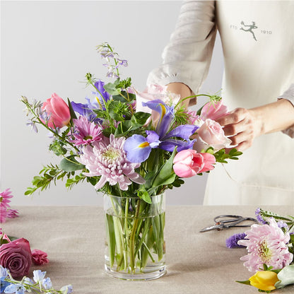Pastel Tradition - A Florist Original –  Guilles Flowers Santa Clara, San Jose CA