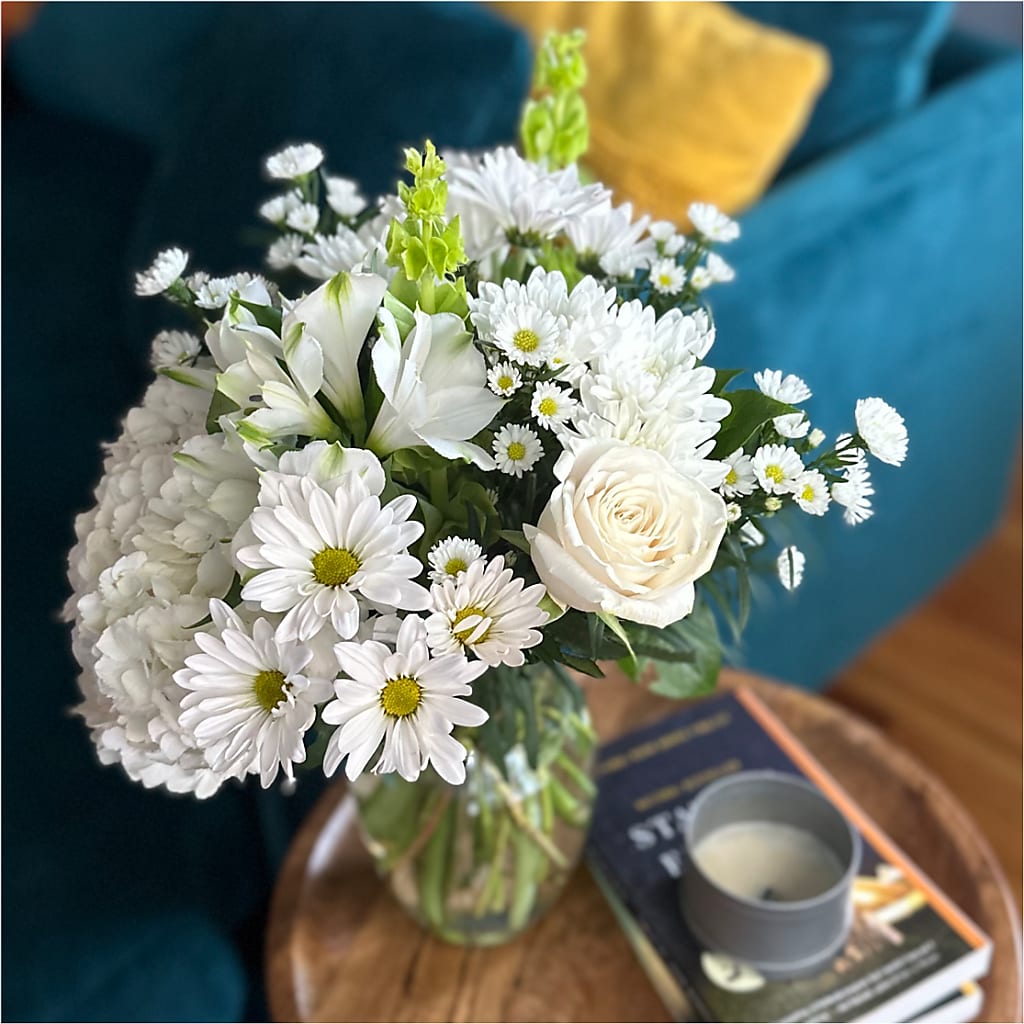 Classic Ivory – A Florist Original –  Guilles Flowers Santa Clara, San Jose CA
