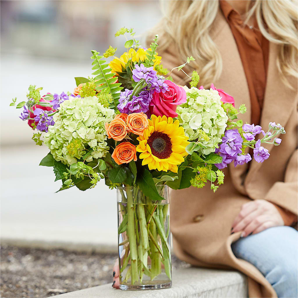 Vibrant Greetings Bouquet –  Guilles Flowers Santa Clara, San Jose CA